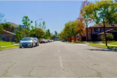 1126 W Calle De La Luna # 4, Azusa, CA 91702 - Photo 9