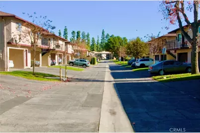1126 W Calle De La Luna # 4, Azusa, CA 91702 - Photo 11