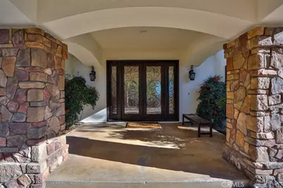 21100 Paseo Montana, Murrieta, CA 92562 - Photo 3