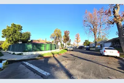 14007 Parthenia, Panorama City, CA 91402 - Photo 21