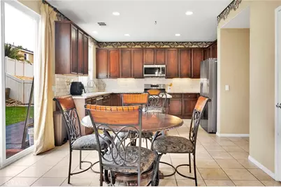 16617 Desert Lily Street, Victorville, CA 92394 - Photo 17