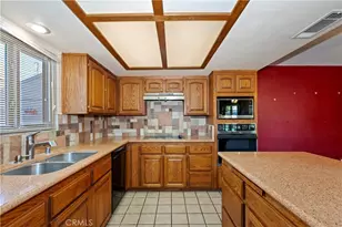 9850 Lombardy, Bloomington, CA 92316 - Photo 15