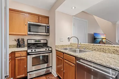 355 N Maple Street #245, Burbank, CA 91505 - Photo 7