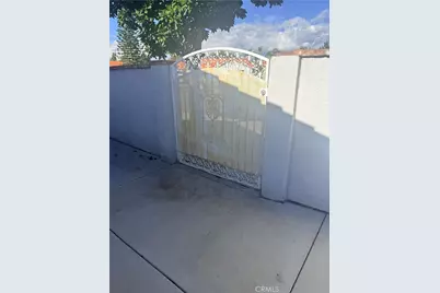 909 S Vine Avenue, Bloomington, CA 92316 - Photo 5