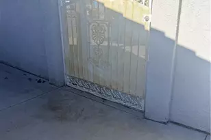 909 S Vine Ave, Bloomington, CA 92316 - Photo 5