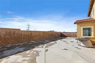 15765 Kings Peak Dr, Fontana, CA 92336 - Photo 31