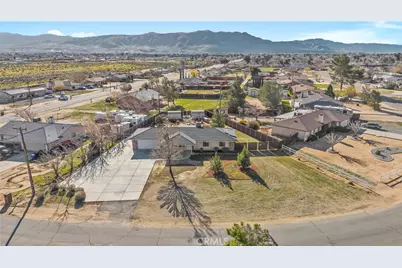 11639 Pagosi Road, Apple Valley, CA 92308 - Photo 31