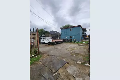 4301 Ascot, Los Angeles, CA 90011 - Photo 5