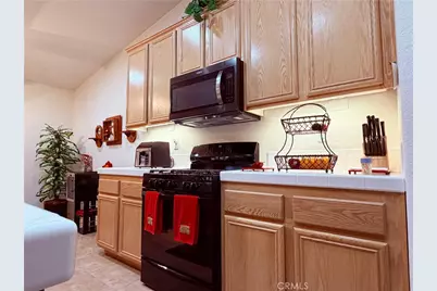 13231 Cameron, Victorville, CA 92392 - Photo 17