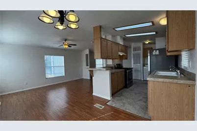 301 E Foothill Blvd #80, Pomona, CA 91767 - Photo 5