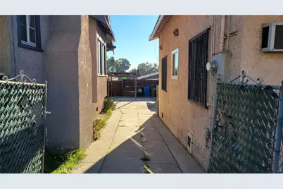 736 S Fresno, Los Angeles, CA 90023 - Photo 21