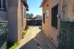 736 S Fresno, Los Angeles, CA 90023 - Photo 21