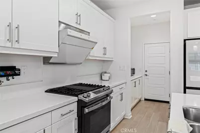 6914 Stonecrop, Fontana, CA 92336 - Photo 9