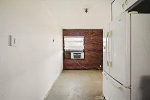 12073 Knoefler Dr, Riverside, CA 92505 - Photo 17