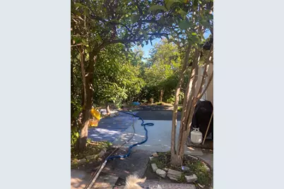 10246 Haddon, Los Angeles, CA 91331 - Photo 17