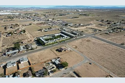 2 Hardy, Adelanto, CA 92301 - Photo 23