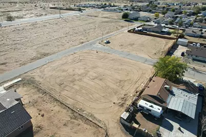 2 Hardy, Adelanto, CA 92301 - Photo 17