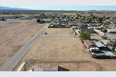 2 Hardy, Adelanto, CA 92301 - Photo 15