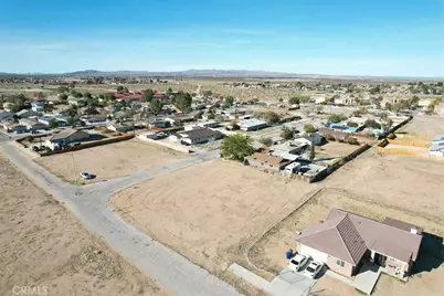 2 Hardy, Adelanto, CA 92301 - Photo 13