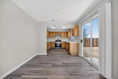 13331 Merry Oaks, Victorville, CA 92392 - Photo 5