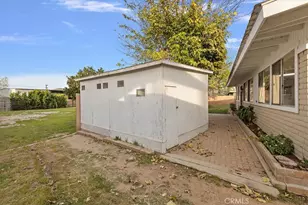 9445 51st St, Jurupa Valley, CA 92509 - Photo 37