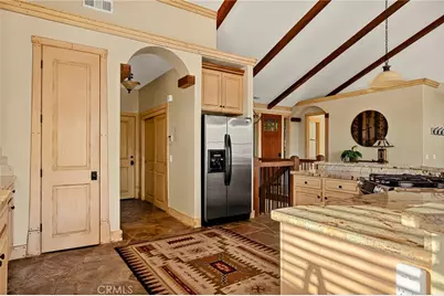 27920 Matterhorn, Lake Arrowhead, CA 92352 - Photo 9