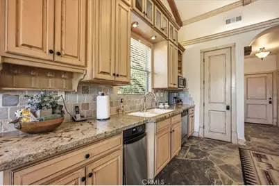 27920 Matterhorn, Lake Arrowhead, CA 92352 - Photo 13