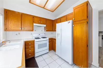 16880 Glennaire Avenue, Victorville, CA 92395 - Photo 11