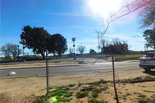 26933 John, Boron, CA 93516 - Photo 5