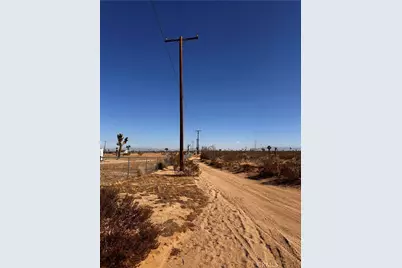 7625 Luna, Phelan, CA 92371 - Photo 3