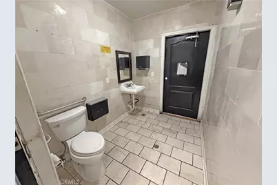 299 W Olive #C, Colton, CA 92324 - Photo 7