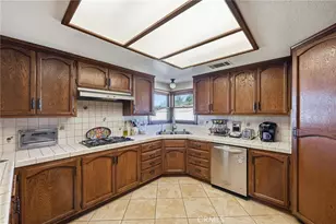 11135 Old Fashion, Riverside, CA 92503 - Photo 15