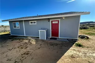 1477 Artesia Ave, Yucca Valley, CA 92284 - Photo 3