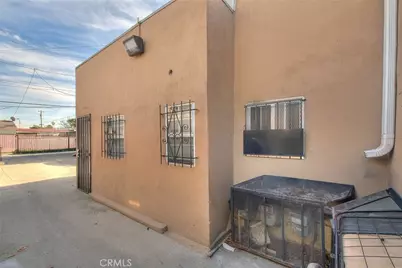 10606 Avalon Boulevard, Los Angeles, CA 90003 - Photo 23