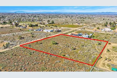 10435 Manada, Phelan, CA 92371 - Photo 7