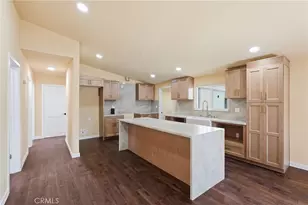 8008 Greenbush Ave, Panorama City, CA 91402 - Photo 7