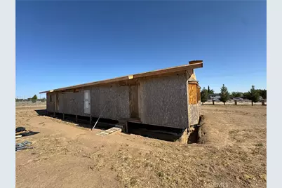 10717 Muscatel, Oak Hills, CA 92344 - Photo 7