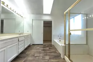 22500 Greenwich Ct, Moreno Valley, CA 92553 - Photo 9