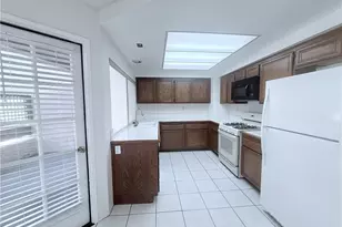 17 Rock Cliff Pl, Phillips Ranch, CA 91766 - Photo 15