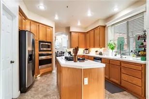 14834 Shetland Ln, Fontana, CA 92336 - Photo 9