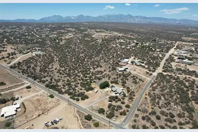 5 Oak Hills Rd, Oak Hills, CA 92344 - Photo 9