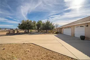 13190 Cromdale, Oak Hills, CA 92344 - Photo 3