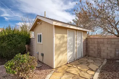 13190 Cromdale, Oak Hills, CA 92344 - Photo 53