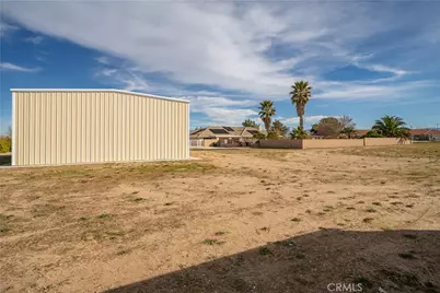 13190 Cromdale, Oak Hills, CA 92344 - Photo 69