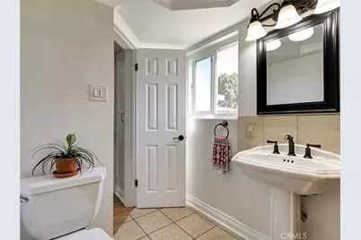 517 W I, Ontario, CA 91762 - Photo 25