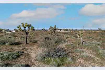 12350 Pueblo Trail, Victorville, CA 92392 - Photo 3