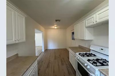 7359 Louise Avenue, Van Nuys, CA 91406 - Photo 11