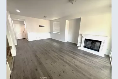 8240 Chamberlain Lane, Reseda, CA 91335 - Photo 7