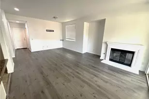 8240 Chamberlain Ln, Reseda, CA 91335 - Photo 7