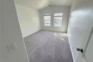 8240 Chamberlain Ln, Reseda, CA 91335 - Photo 23